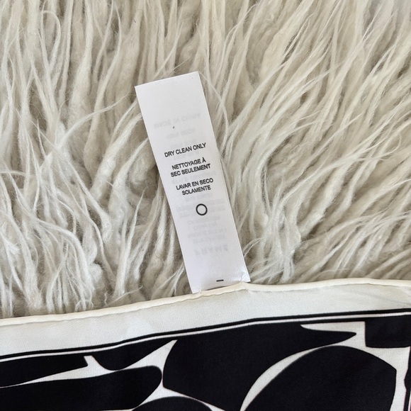 FRAME Silk Black and White Abstract Print Rolled Edge Square Scarf WFD216032 NWT - Picture 6 of 9